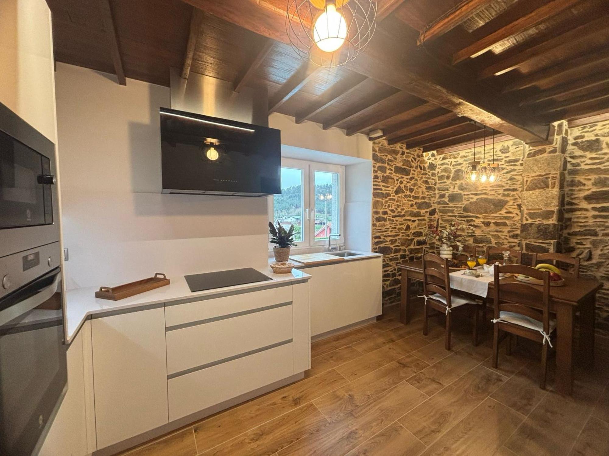 Casa Tarrio Con Piscina - Santiago De Compostela Villa Boqueixon Eksteriør billede
